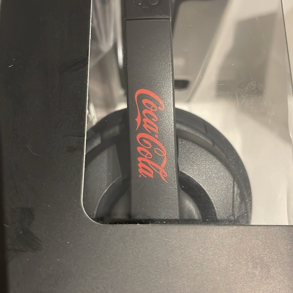 BNIB Skullcandy x Coca Cola Collaboration Wireless On-Ear Headphones - Picture 9 of 11